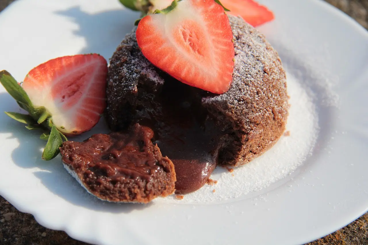 1-Minute Healthy Microwave Brownie (Gluten-Free & Vegan)