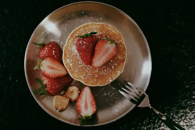 Fluffy Gluten-Free Strawberry Pancake Bites (High-Protein & Dairy-Free Option)